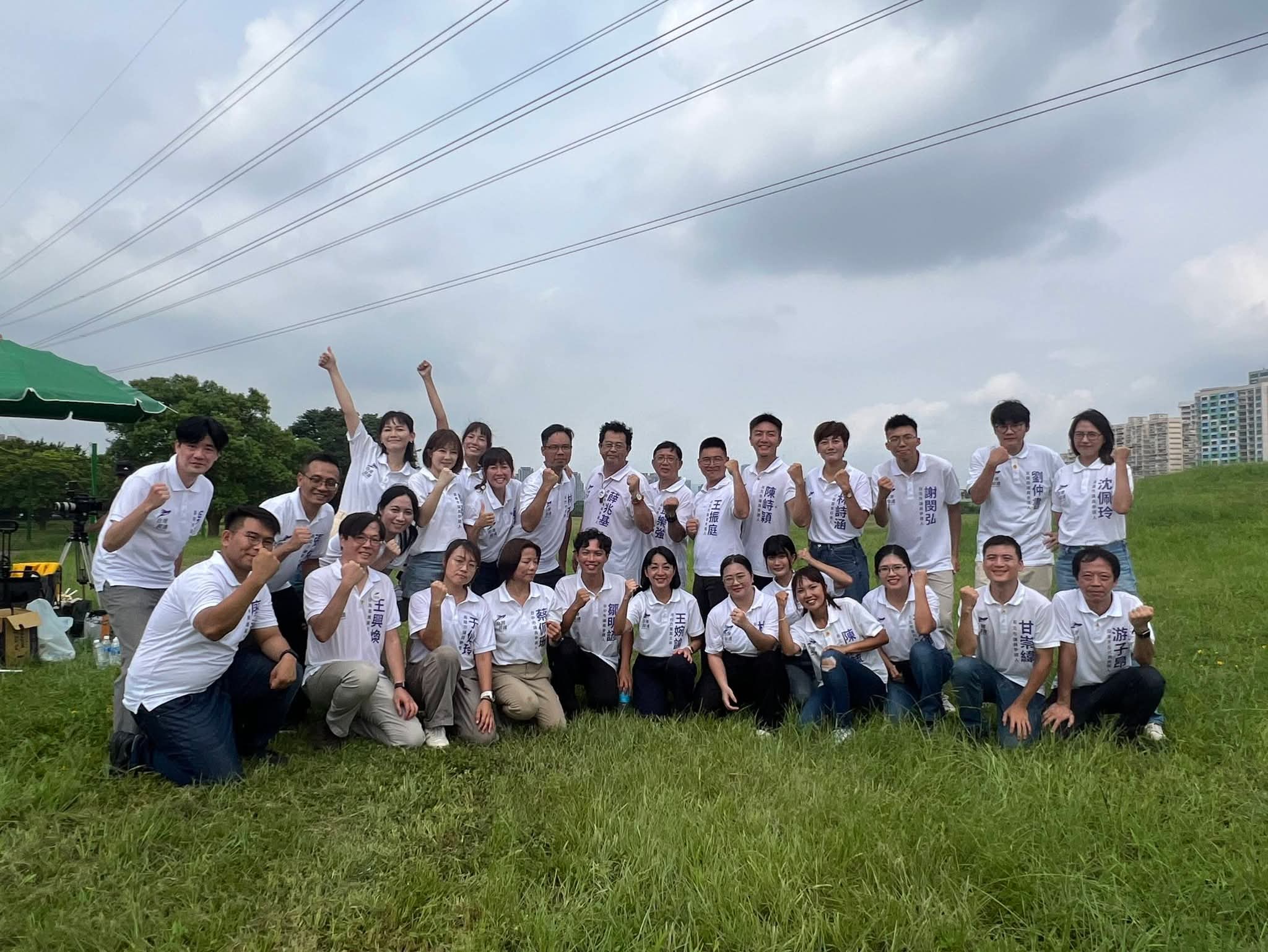 台灣前進陣線候選人團體合影